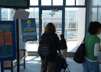 zoo aquariums print media banner